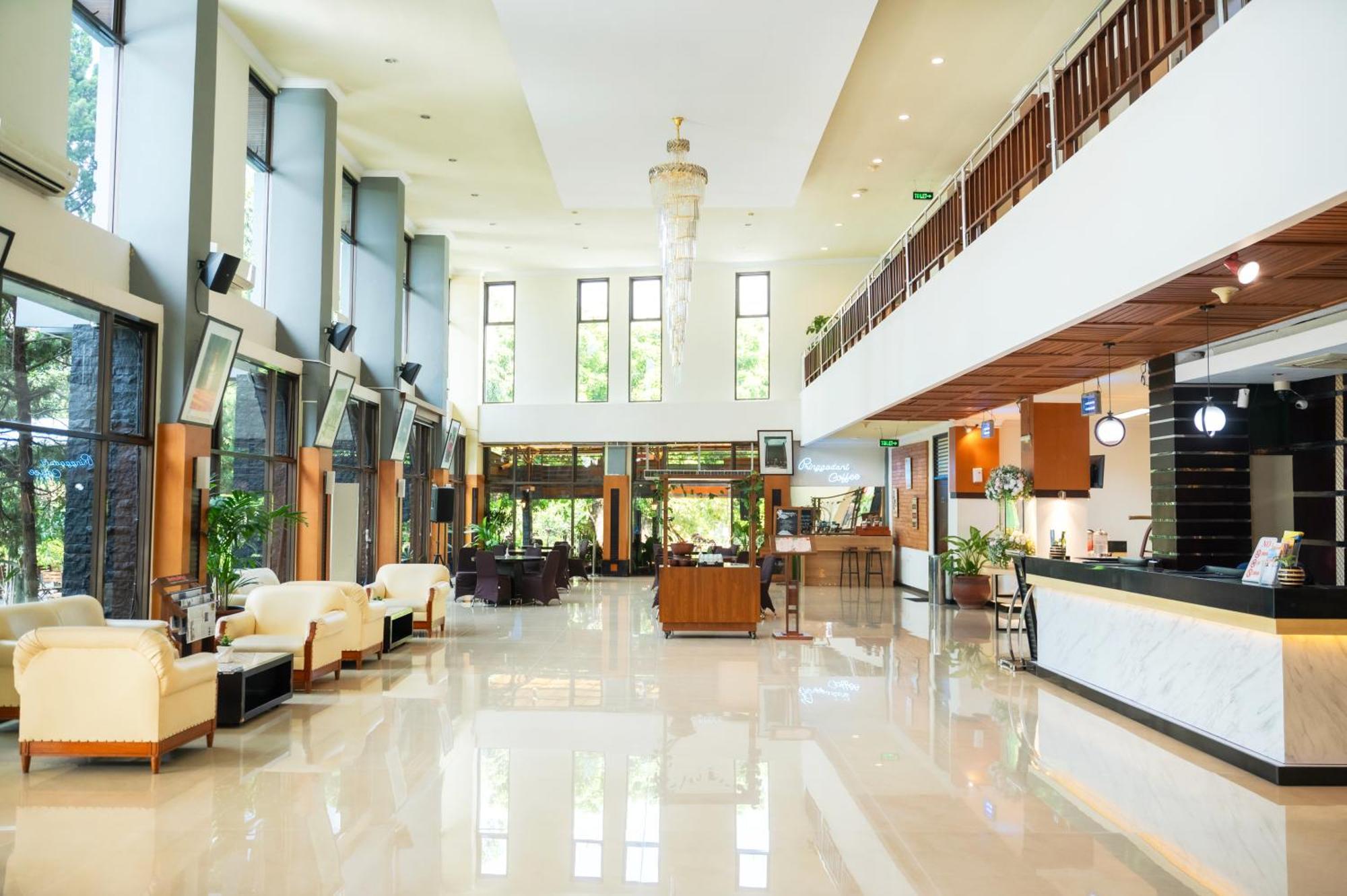 Hotel Mmugm 3*